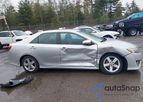 2012 Toyota Camry Se z USA, uszkodzony, nr VIN 4T1BF1FK1CU068113